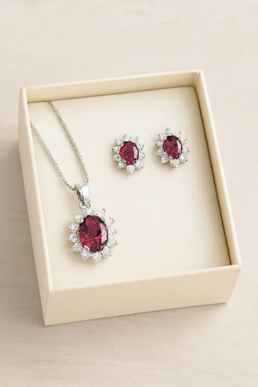 Orecchini e collana halo in argento e zirconi