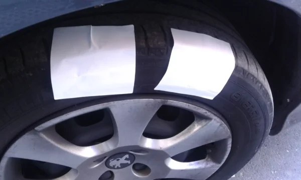 Rotolo etichette carta tyre 68×38