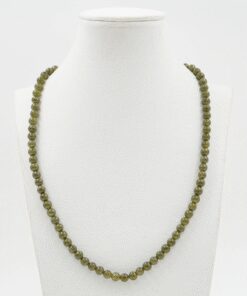 Collana elastica in Granato verde naturale